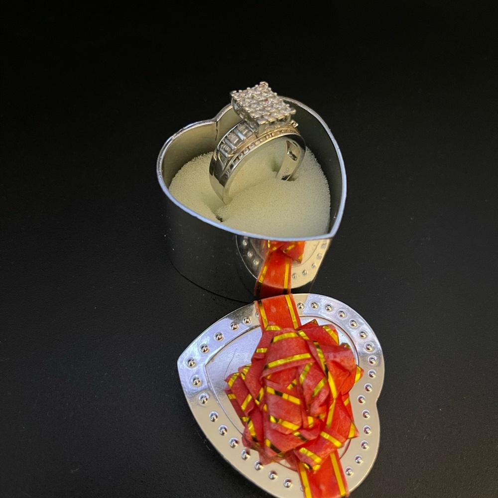 Ladies Ring - Picture 3 of 4